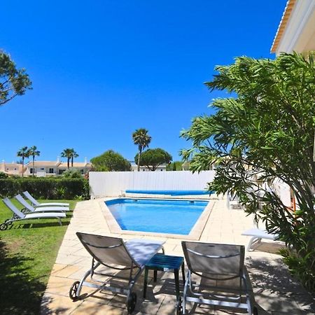 Spacious Vilamoura Villa 4 Bedrooms Villa Amendoeira Table Tennis Great Pool Area Quarteira Exterior foto