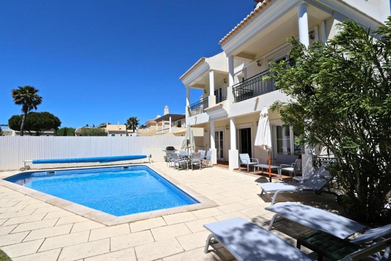 Spacious Vilamoura Villa 4 Bedrooms Villa Amendoeira Table Tennis Great Pool Area Quarteira Exterior foto